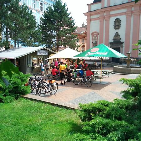 Apartments Rose Garden Decin Luaran gambar