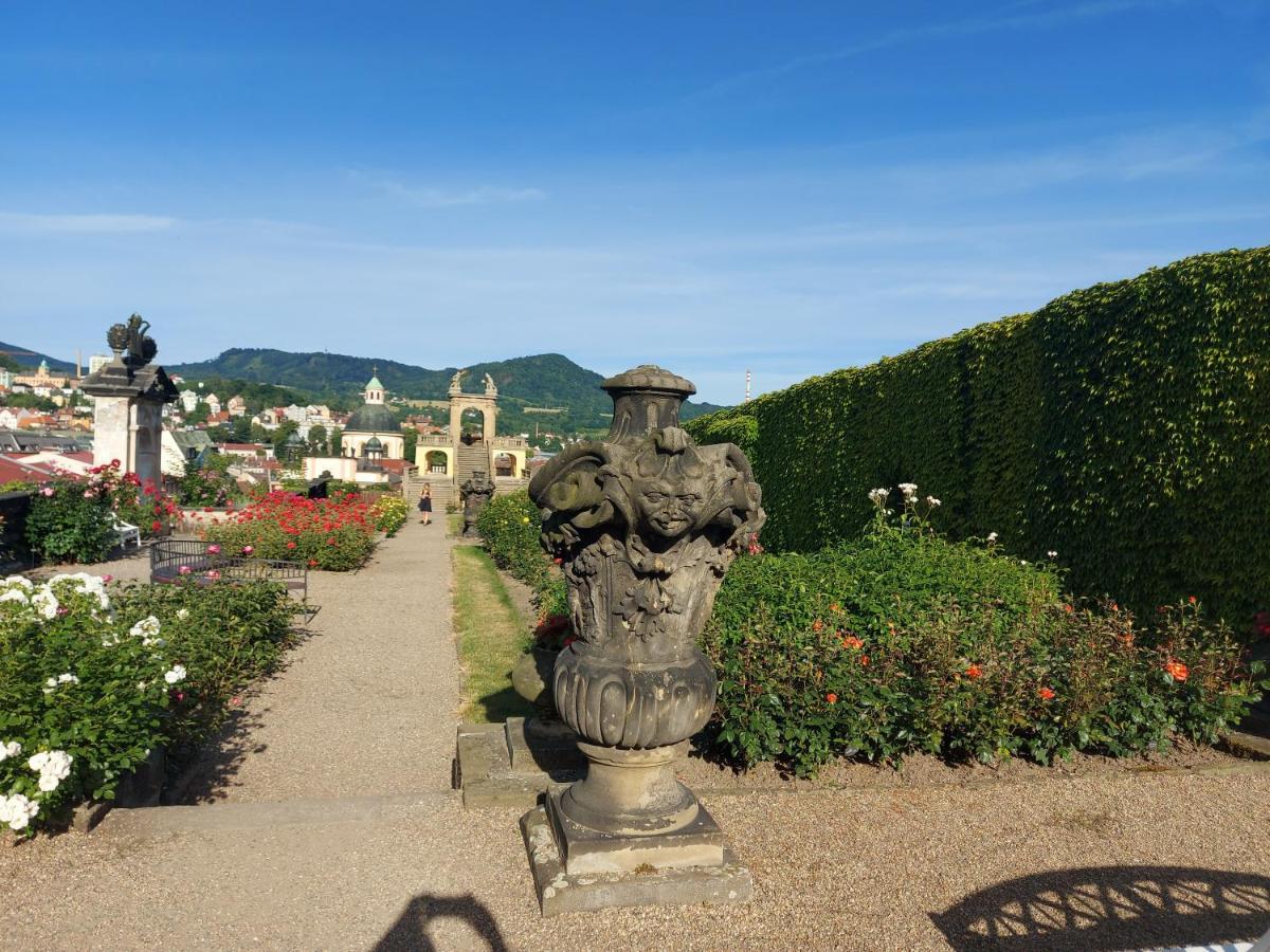 Apartments Rose Garden Decin Luaran gambar